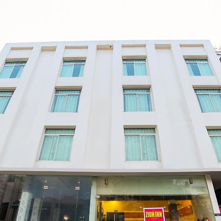 Hotel Zion Inn Varanasi Esterno foto