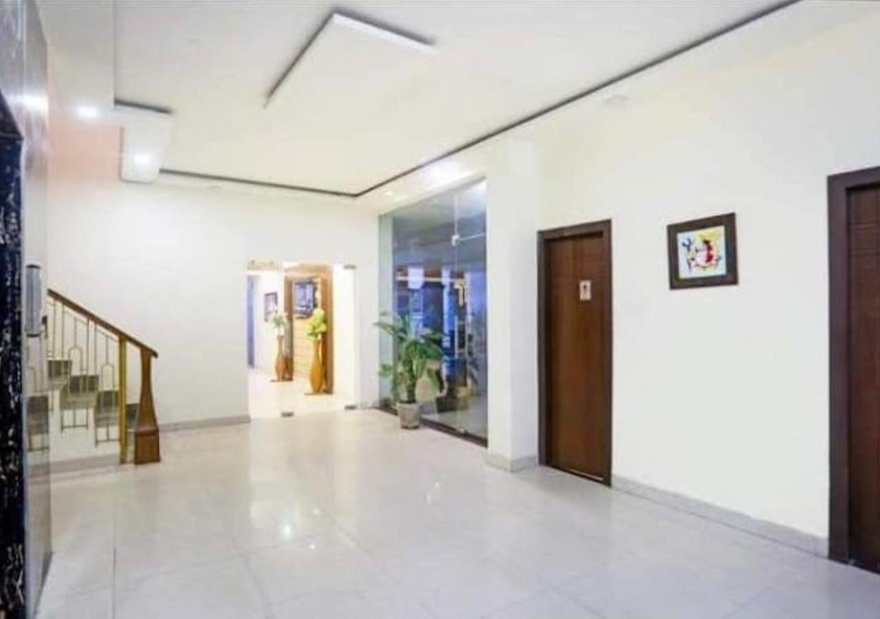 Hotel Zion Inn Varanasi Esterno foto